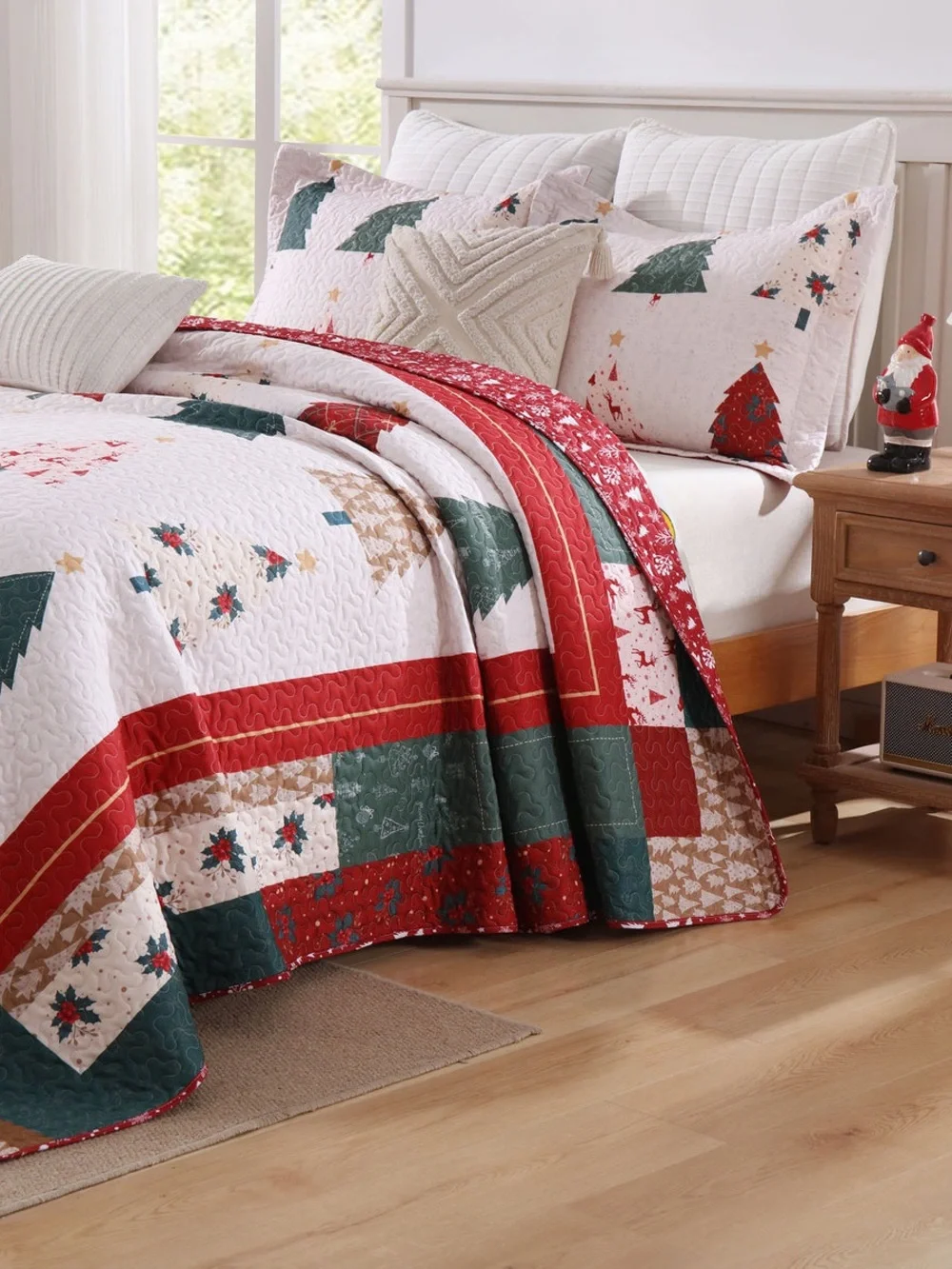 Christmas Tree king 3 piece Quilt Bedding Set - White, Red, Green
